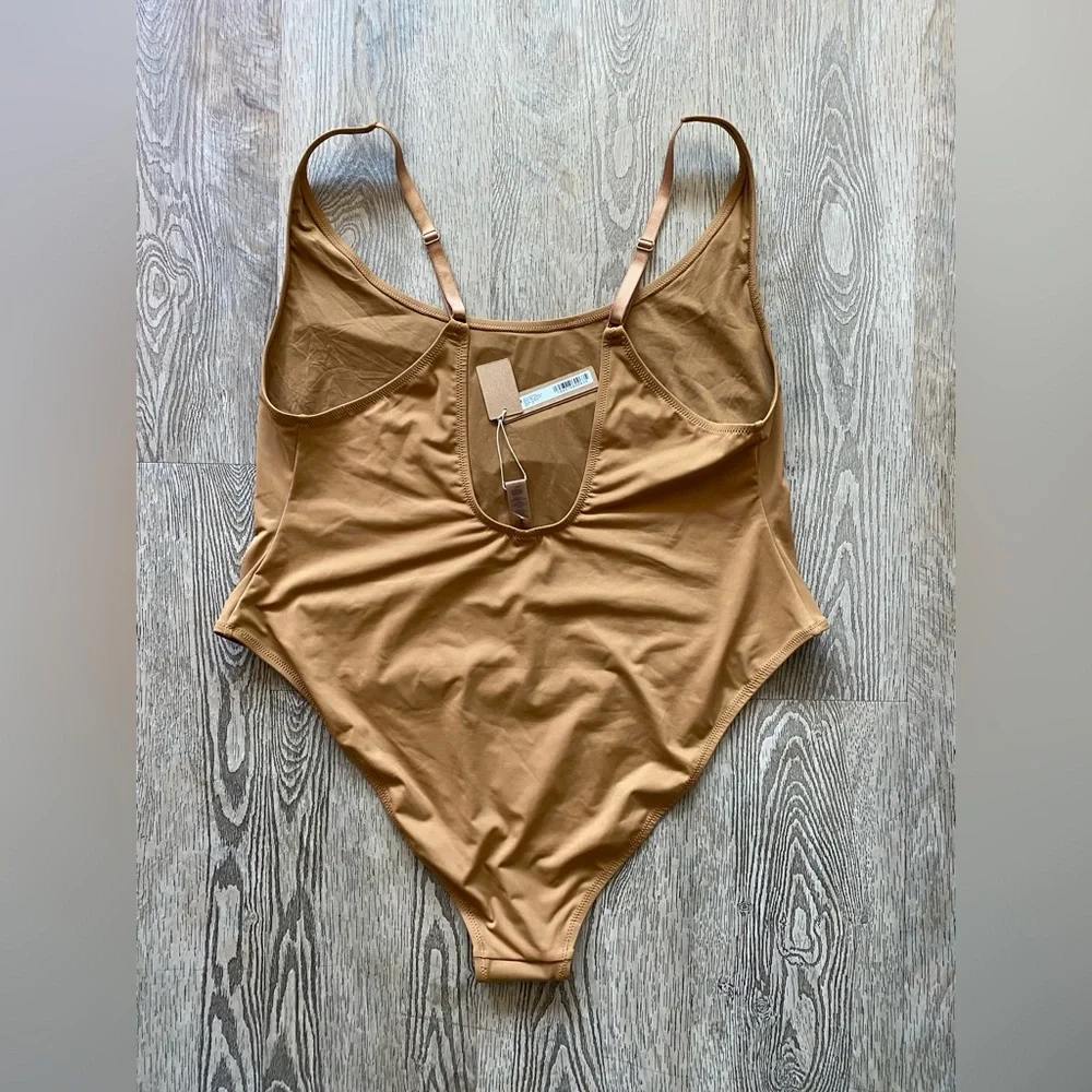 SKIMS Scoop neck One piece Swimsuit in almond NWT